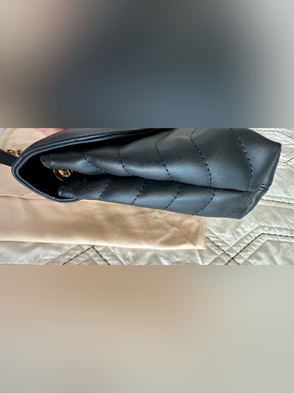 Luxury New Wave Chain Black Quilted Shoulder Bag - Picture 5 of 16